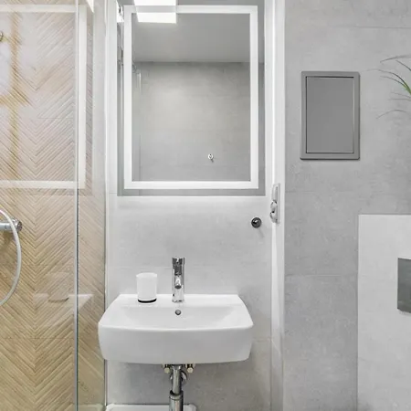 Klosna 7 By Homeprime * فروتسواف